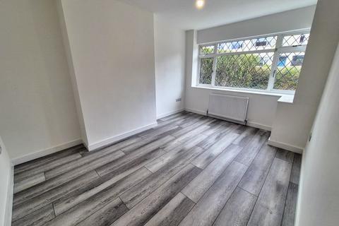 undefined, St Anns Green, Leeds 4