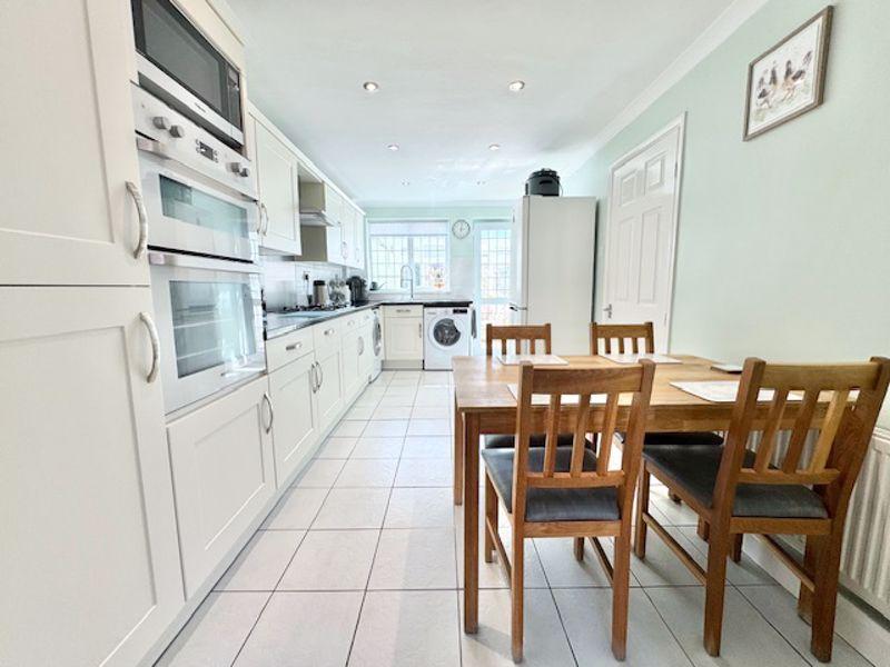 Kitchen diner