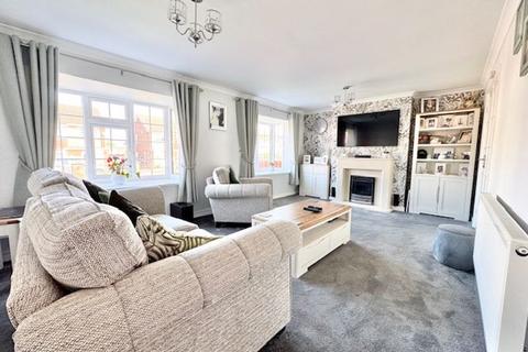 10 Anderby Drive, Grimsby, DN37 9EU