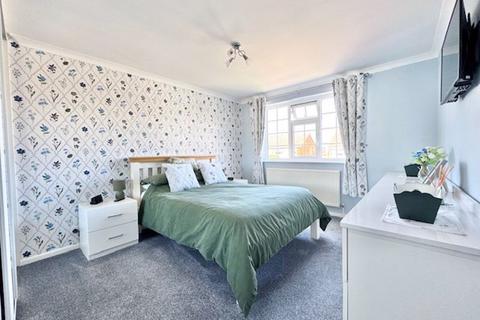 10 Anderby Drive, Grimsby, DN37 9EU