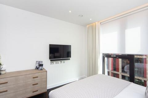 2 bedroom apartment to rent, Charles Clowes Walk, London SW11