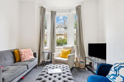 3 bedroom house for sale, Roding Road, Hackney, E5 0DN