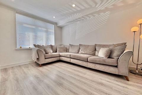 100 Castleton Road, Birmingham, B42 2RR