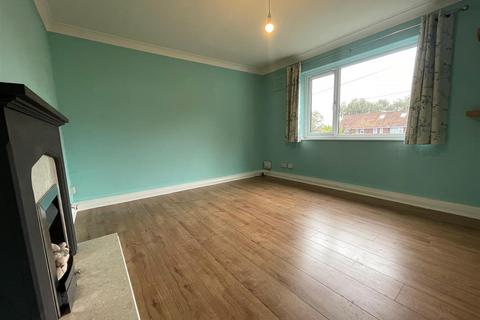 1 bedroom flat for sale, Muston Avenue, Cottingham HU16