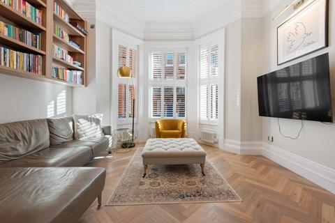 3 bedroom flat to rent, Rosary Gardens, South Kensington, London