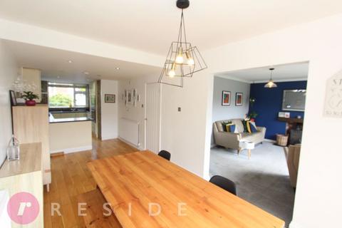 4 bedroom detached house for sale, Links View, Rochdale OL11