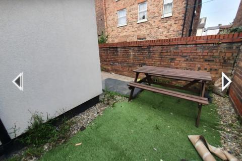 undefined, Holland Street, Liverpool L7