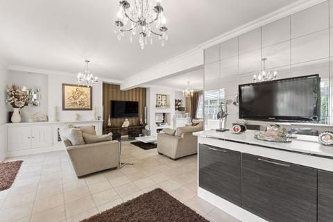 4 bedroom semi-detached house for sale, Noel Road, London
