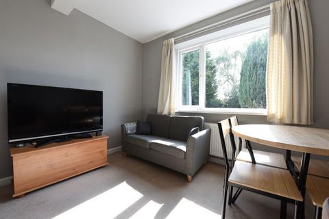 17 Brambleside, Wordsley, Stourbridge, DY8 5XL