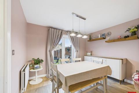 4 bedroom detached house for sale, Cosford Close Kingsway, Gloucester GL2