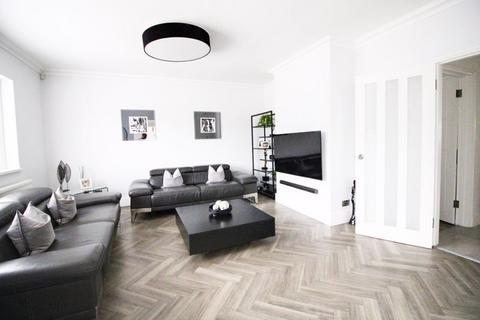 11 Jones Road, Goffs Oak, Waltham Cross, EN7 5JN