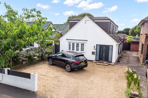 11 Jones Road, Goffs Oak, Waltham Cross, EN7 5JN