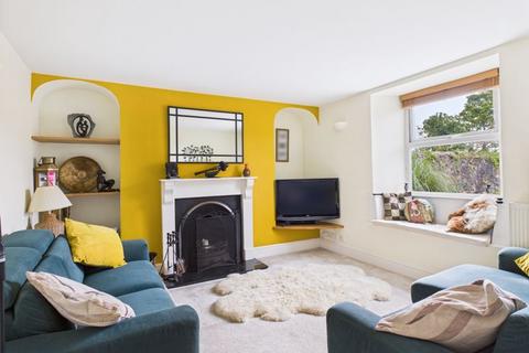 undefined, Vogue, Redruth  - Detached character property