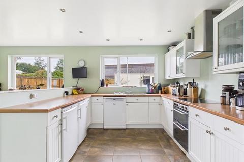 undefined, Vogue, Redruth  - Detached character property