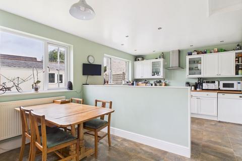 undefined, Vogue, Redruth  - Detached character property