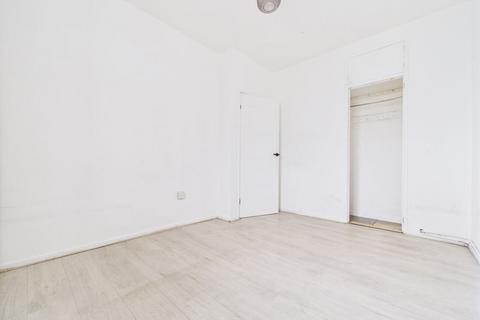 3 bedroom apartment for sale, Old Ford Road, London