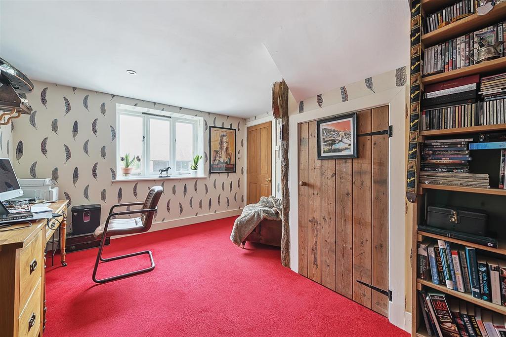 Bedroom/study