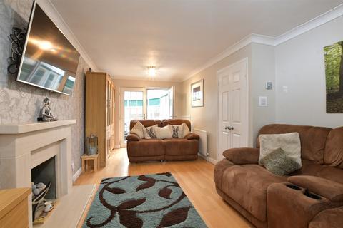 4 bedroom detached house for sale, Woodberry Road, Wickford, Essex