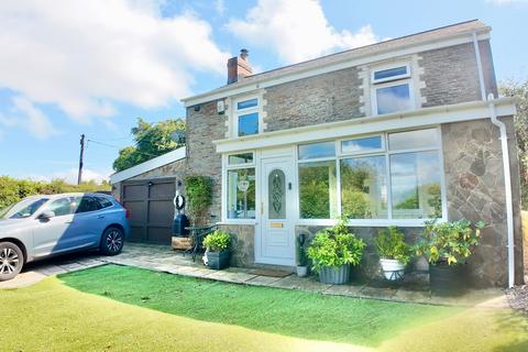 4 bedroom detached house for sale, Penallta Road, Hengoed, CF82