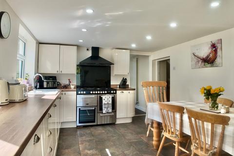 4 bedroom detached house for sale, Penallta Road, Hengoed, CF82