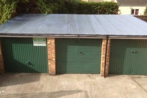 Garage to rent, Middleton Road, Banbury OX16