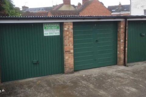 Garage to rent, Middleton Road, Banbury OX16
