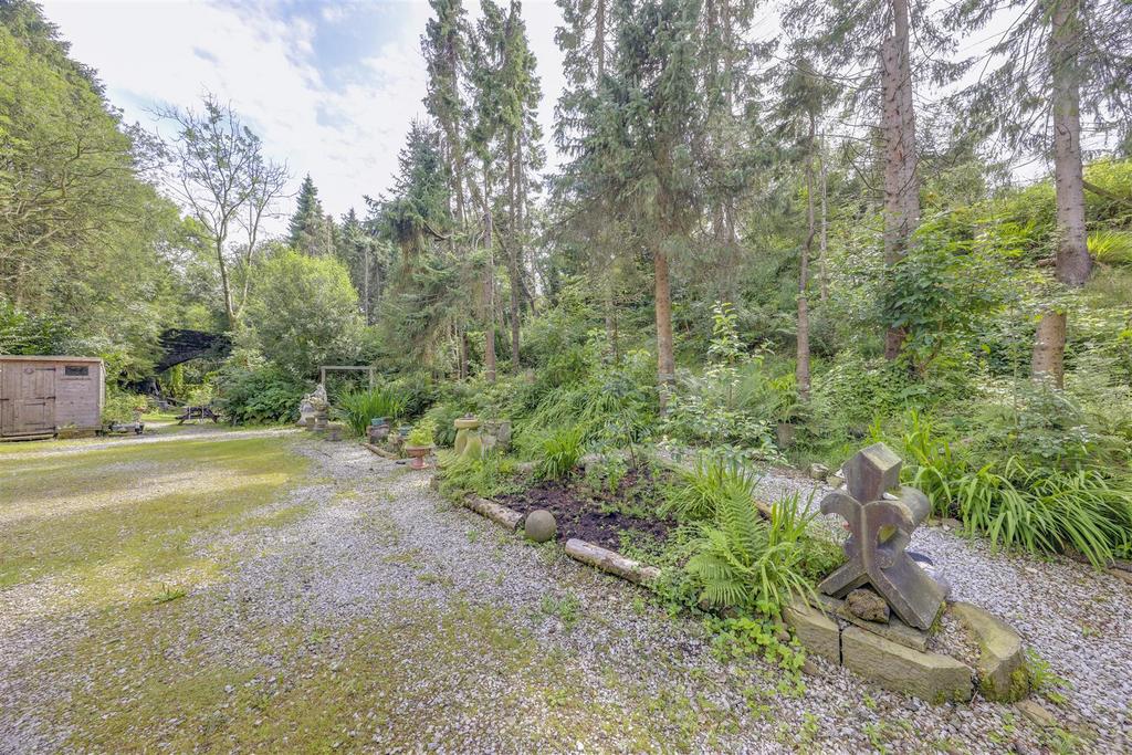 Front Garden Alt