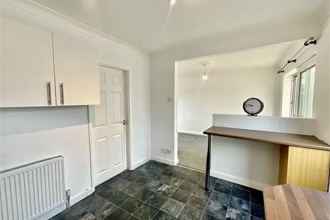 24 Albert Road, Parkgate, Rotherham, S62 6BQ