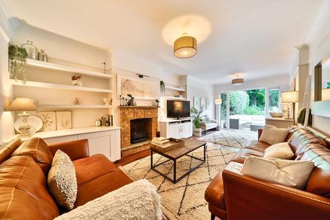 123 Hampermill Lane, Watford, WD19 4NX