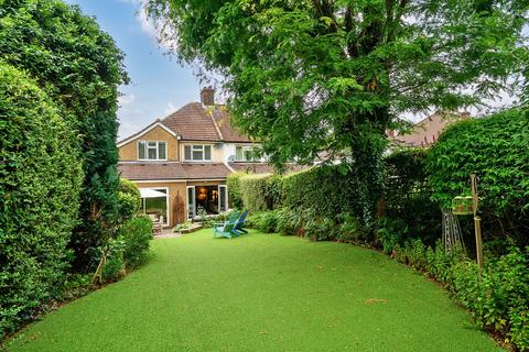123 Hampermill Lane, Watford, WD19 4NX