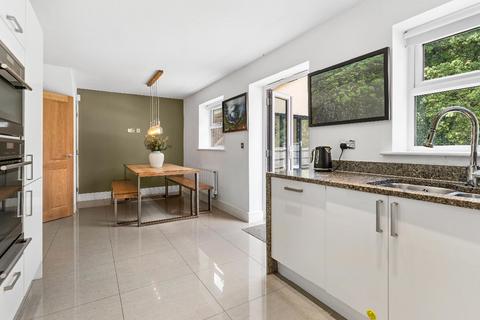 3 bedroom detached house for sale, Watlington Gardens, Brentwood
