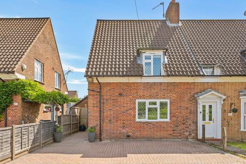 8 Howard Close, Walton On The Hill, Tadworth, KT20 7QF