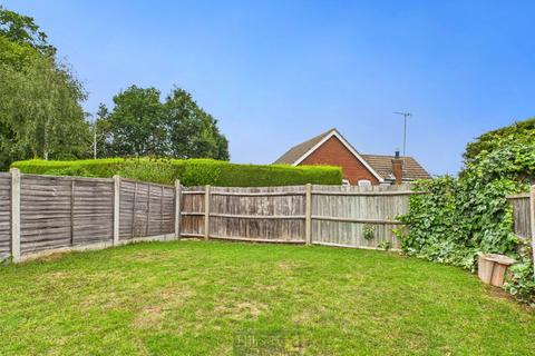 2 bedroom semi-detached house for sale, Gloucester Place, Billericay, Essex, CM12