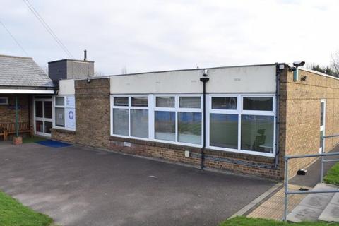 Leisure facility to rent, Luxborough Ln Chigwell IG7 5AB