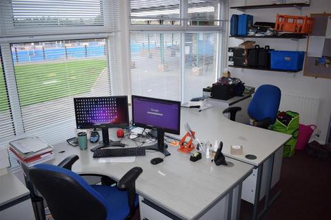 Leisure facility to rent, Luxborough Ln Chigwell IG7 5AB