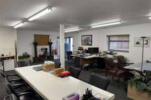 Office to rent, 38-38E Chigwell Ln Loughton IG10 3NY