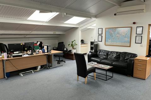 Warehouse to rent, St Marys Rd Leamington Spa CV31 1PR
