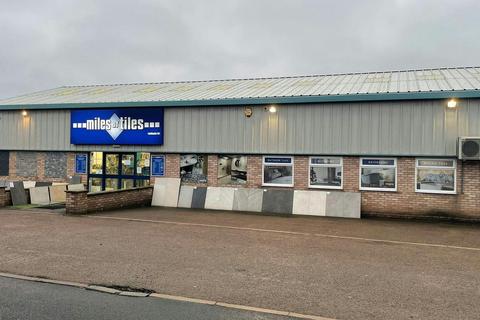 Warehouse to rent, St Marys Rd Leamington Spa CV31 1PR