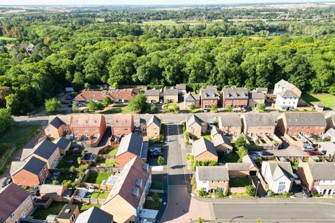 4 bedroom townhouse for sale, Hinchingbrooke PE29