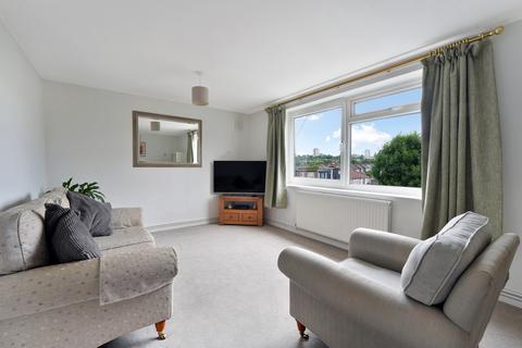 2 bedroom flat to rent, Wimbledon Park Road, London, SW18