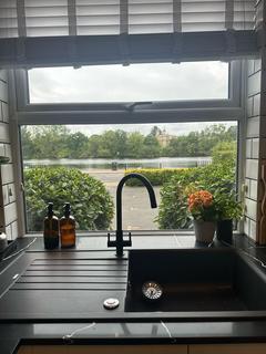 1 bedroom flat for sale, Snaresbrook Road, London E11