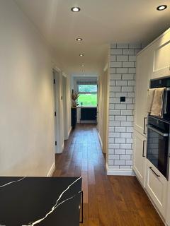 1 bedroom flat for sale, Snaresbrook Road, London E11