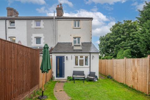 3 bedroom end of terrace house for sale, Common Road, Redhill, RH1