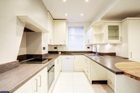 2 bedroom ground floor flat to rent, Grosvenor Villas, Jesmond,
