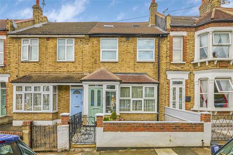 64 Swallowfield Road, London, SE7 7NR
