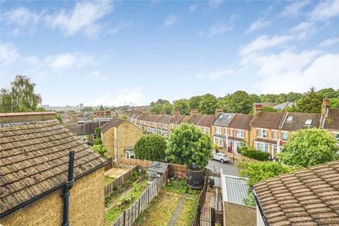 64 Swallowfield Road, London, SE7 7NR