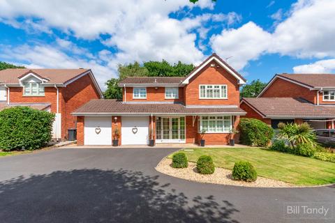 4 bedroom detached house for sale, Hunslet Road, Burntwood, WS7