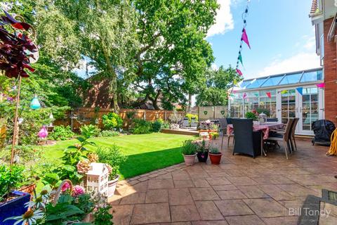 4 bedroom detached house for sale, Hunslet Road, Burntwood, WS7