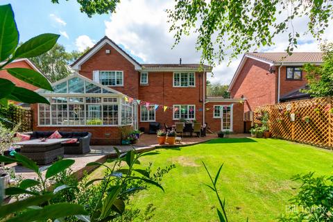 4 bedroom detached house for sale, Hunslet Road, Burntwood, WS7