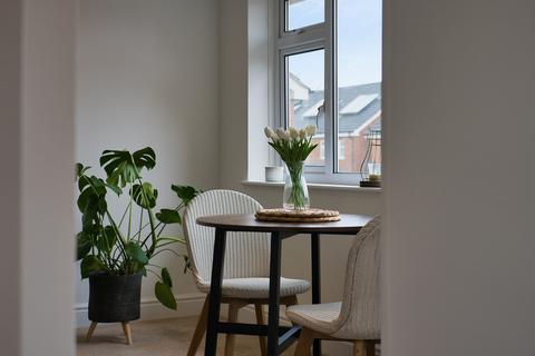 2 bedroom flat for sale, Junction Road, Ashford, TW15